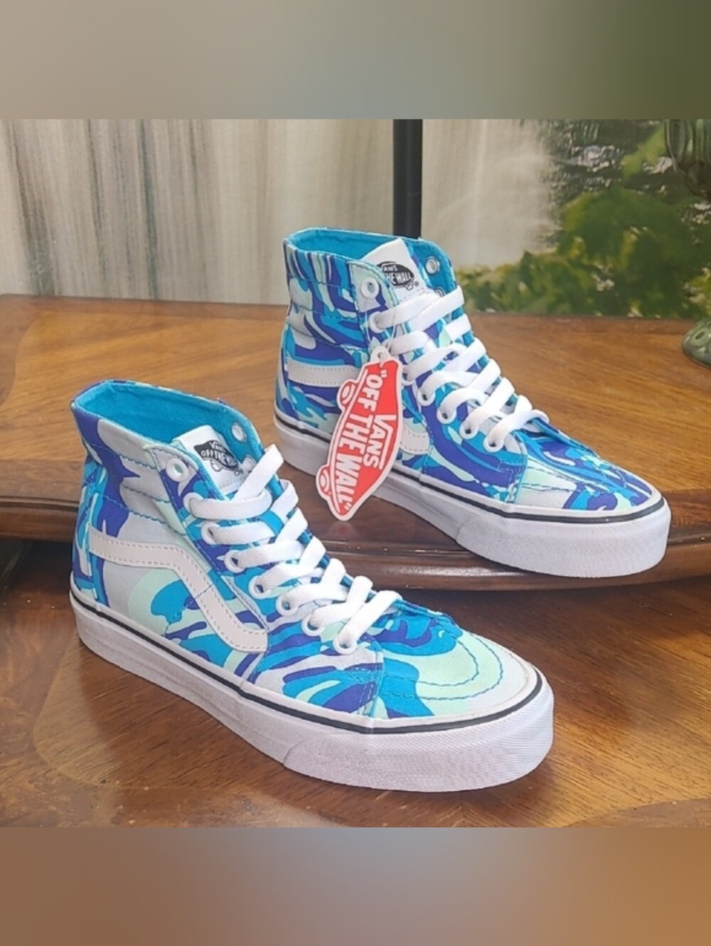 New with tags! Vans SK8 Hi Tapered Bright Blue Vibrations Sneakers Womens 6
